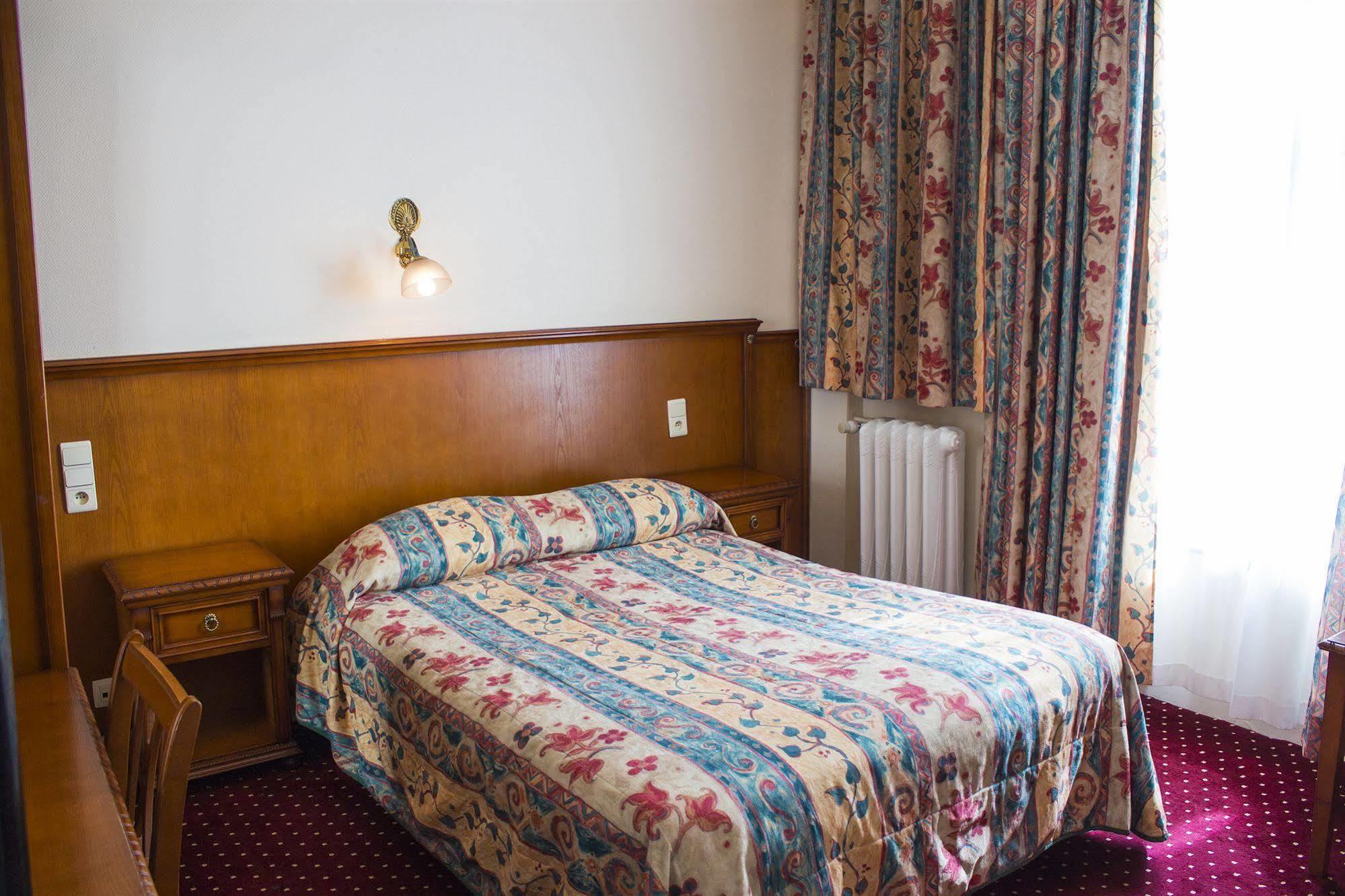 Hotel Continental Gare Du Midi